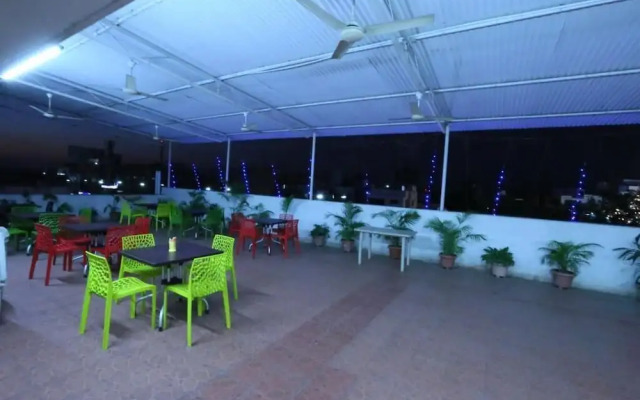 Hotel Girnar