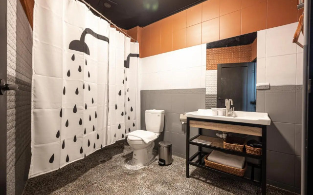 Yilan East Motel