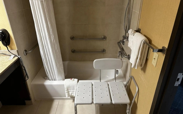 Comfort Inn & Suites Frisco East - McKinney