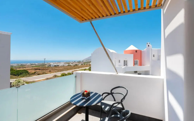 Deluxe Hotel Santorini