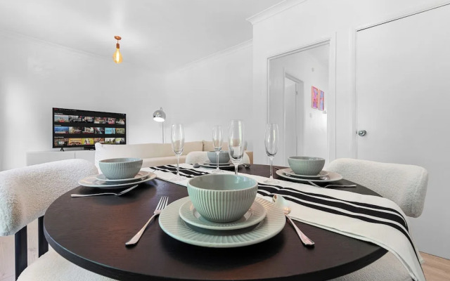 Charming London Apartment Near City Center