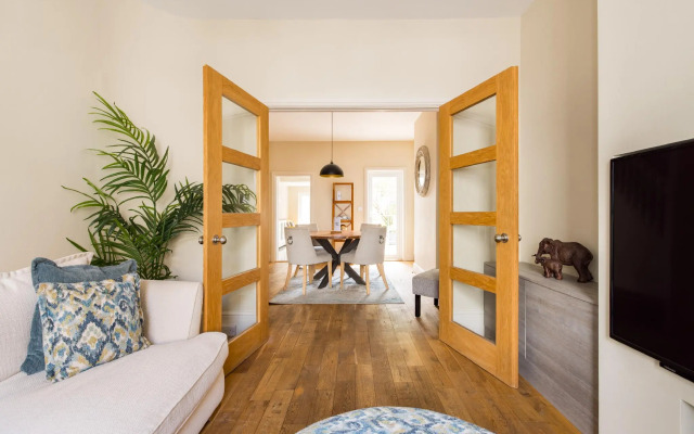Salisbury Residences by Charles Hope