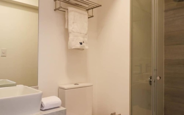 w Amazing 2BR With Balcony in Miraflores
