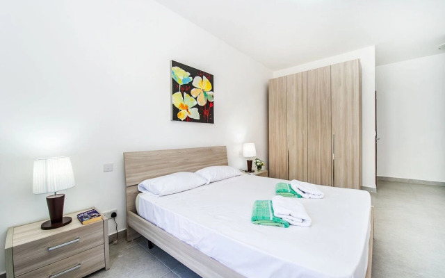 The Hillock North B6