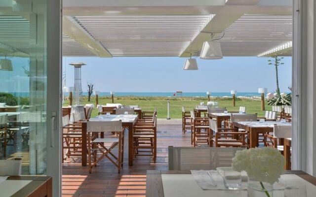 Beach Club 93