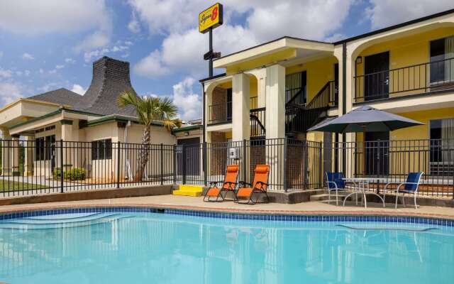 Super 8 by Wyndham McDonough GA