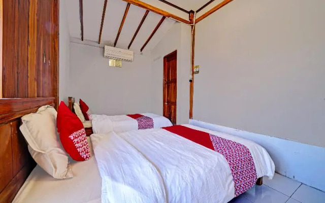 Oyo 91201 Larasati Homestay Pantai Klayar