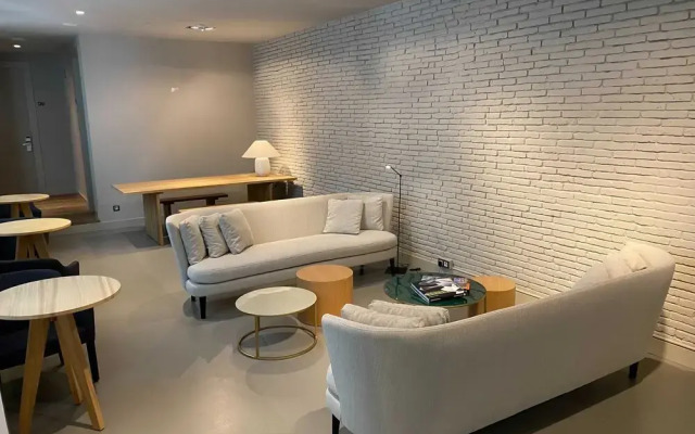 Colectia Stays Pau Claris