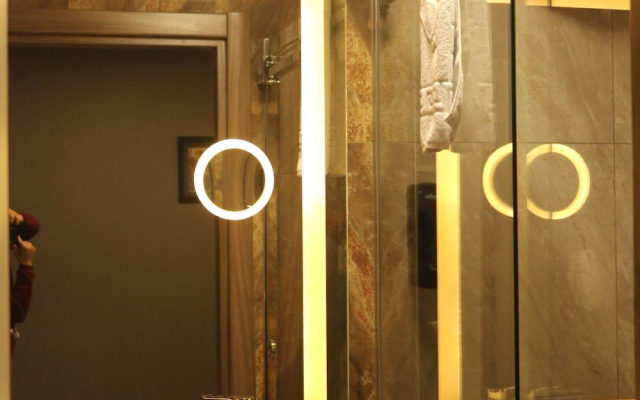 New Point Hotel