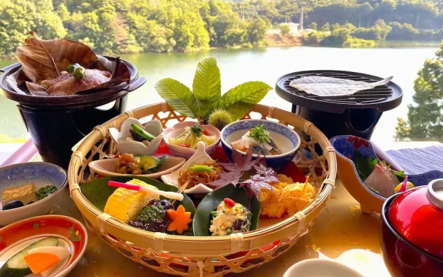 Hotel Hakuryuko Resort