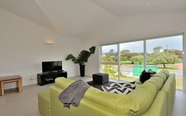 Amawind Rockingham Apartments
