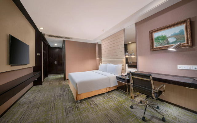 Holiday Inn Beijing Focus Square by IHG