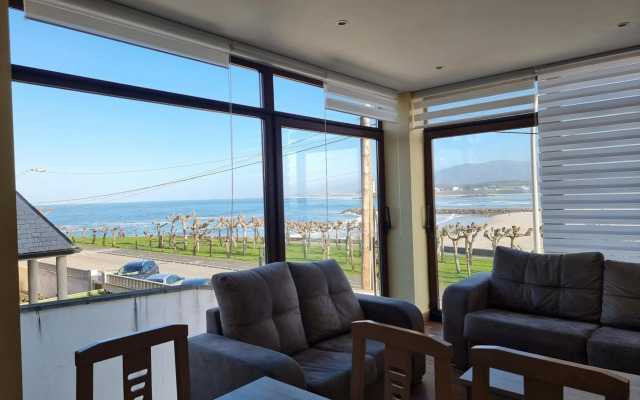 Vivienda de 4 dormitorios con vistas al mar
