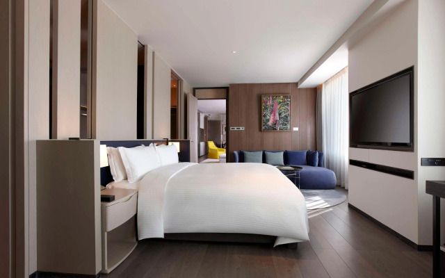 Humble House Hotel Taipei, Curio Collection by Hilton