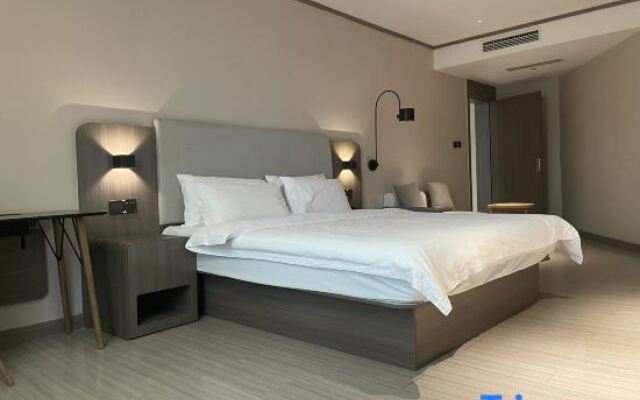 HanTing Hotel (Zhengzhou Zhongyuan Aquatic Products Logistics Port)