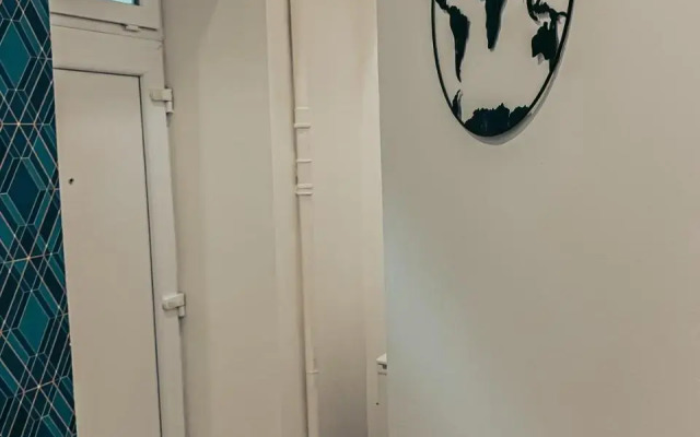 Heroes Square Apartment