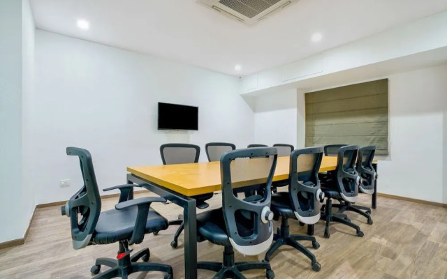 OYO Townhouse 171 Sector 104