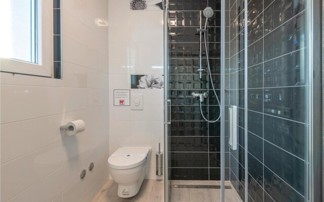 Awesome Home in Fazana With Wifi and 5 Bedrooms