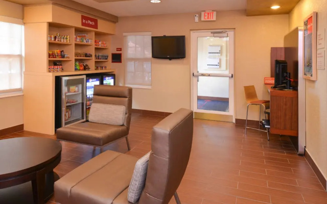 Candlewood Suites Miami Lakes an IHG Hotel
