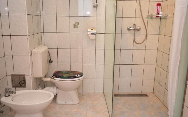 Darijan Apartments
