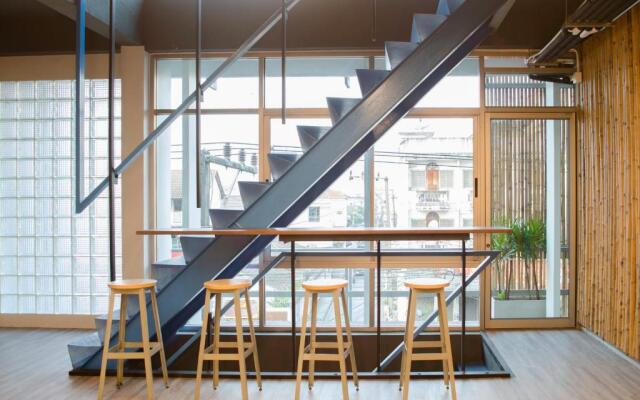 Whereder Poshtel - Hostel
