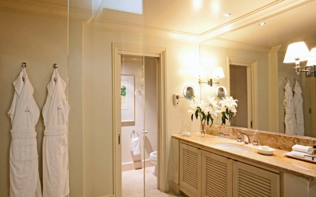 Anassa Hotel