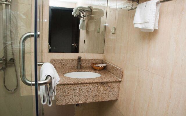 D'Palms Airport Hotel