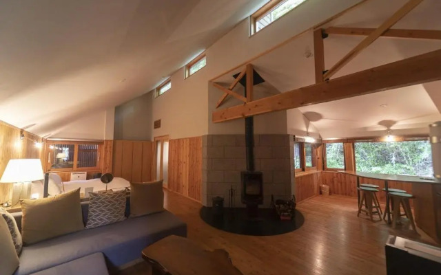 Hakone Reatreat villa 1f