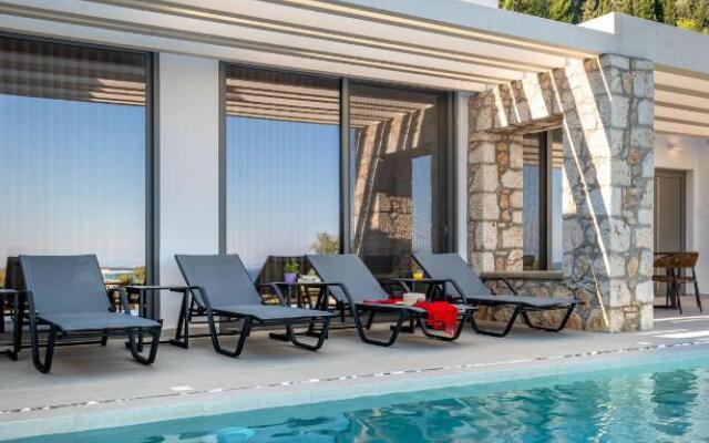 Z 4 Luxury Villas
