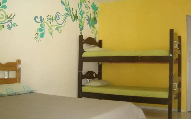 Swell's Hostel & Suites