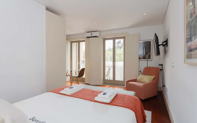 Liiiving in Porto - Trindade Deluxe Studio 2T
