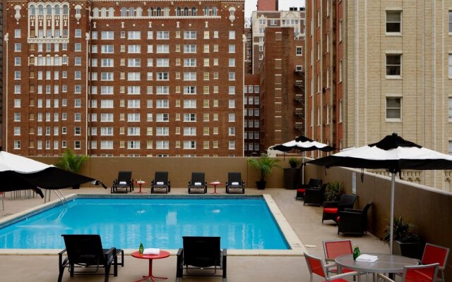 Crowne Plaza Kansas City Downtown by IHG