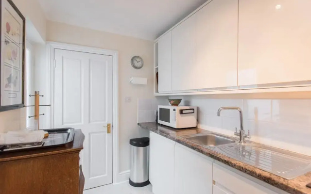Stylish 3 bed House 2 Minutes From Baker Street!