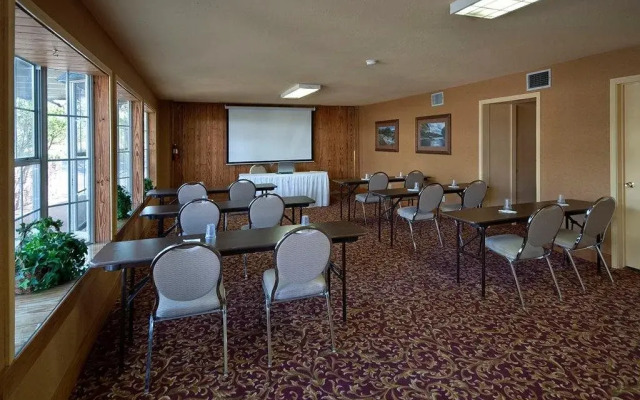 Best Western Sunday House Inn