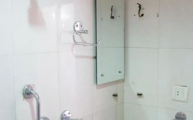 OYO 155 Sankata Hotel & Apartment