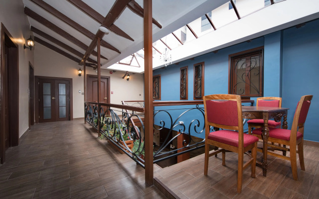 Sara Casa Boutique