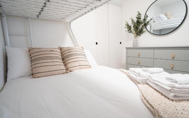 Q's Hideaway by Revelstoke Vacations