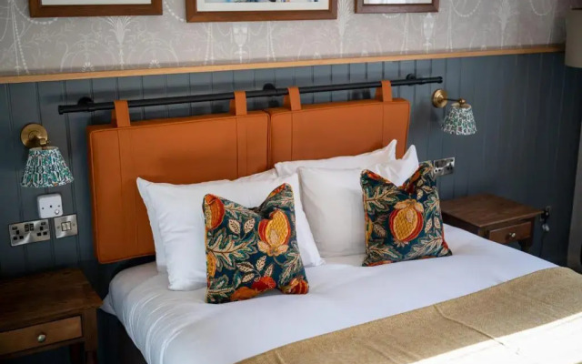 The Ely Hotel by Chef and Brewer Collection