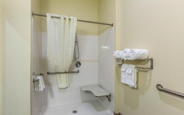 Cobblestone Inn & Suites - Fairfield Bay