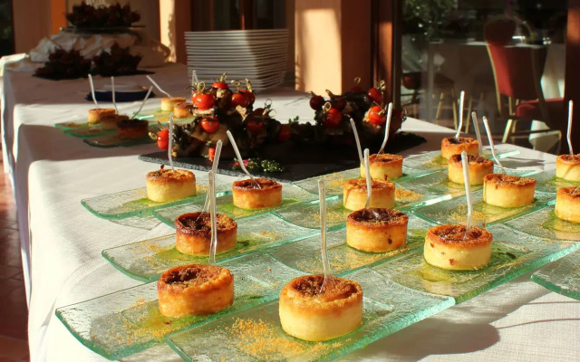 Отель Santa Gilla