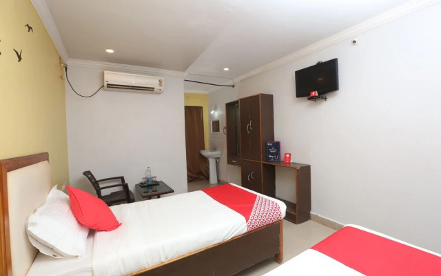 Oyo 22950 Royal Grand