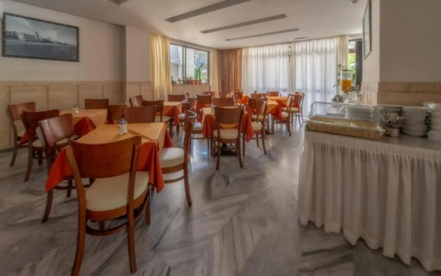 Dimitris Paritsa Hotel