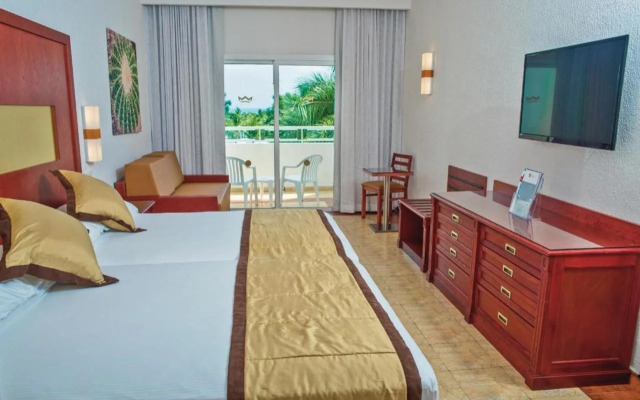 Hotel Riu Jalisco - All Inclusive