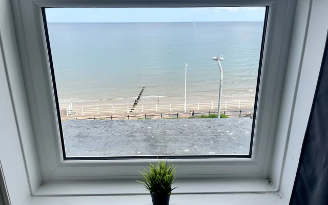 7 Beach View @ Beaconsfield House