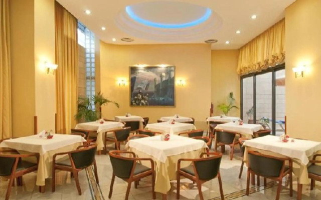 Alexandra Hotel