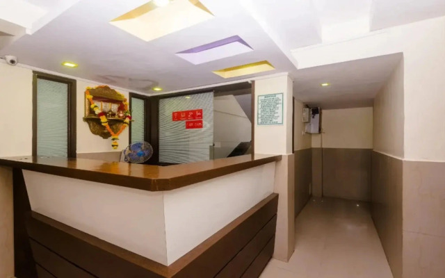 OYO 23285 The Diplomat Lodging