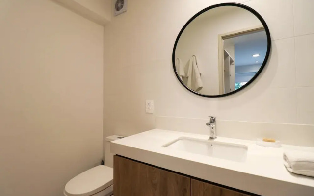 w Dazzling 1BR w Fantastic View in Miraflores