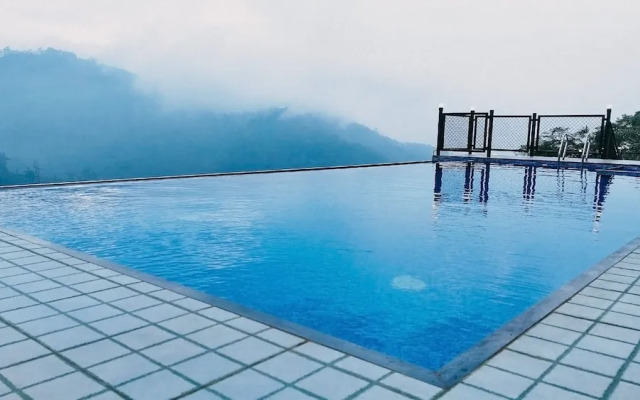 silver cascade munnar