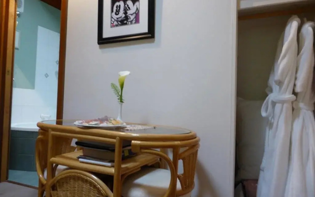 Aldgate Lodge Bed & Breakfast