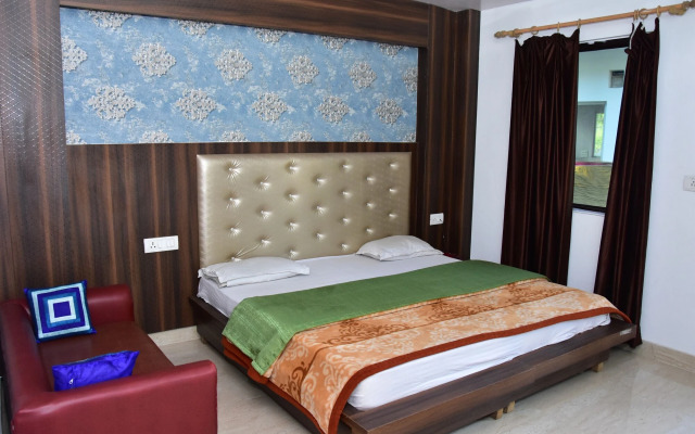 Raj Resort